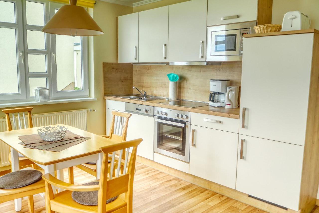 Mit Meerblick Und Balkon, Gratis Nutzung Vom Ahoi Erlebnisbad Und Sauna In Sellin - Meeresblick Fewo 35 Goehren  Exteriör bild
